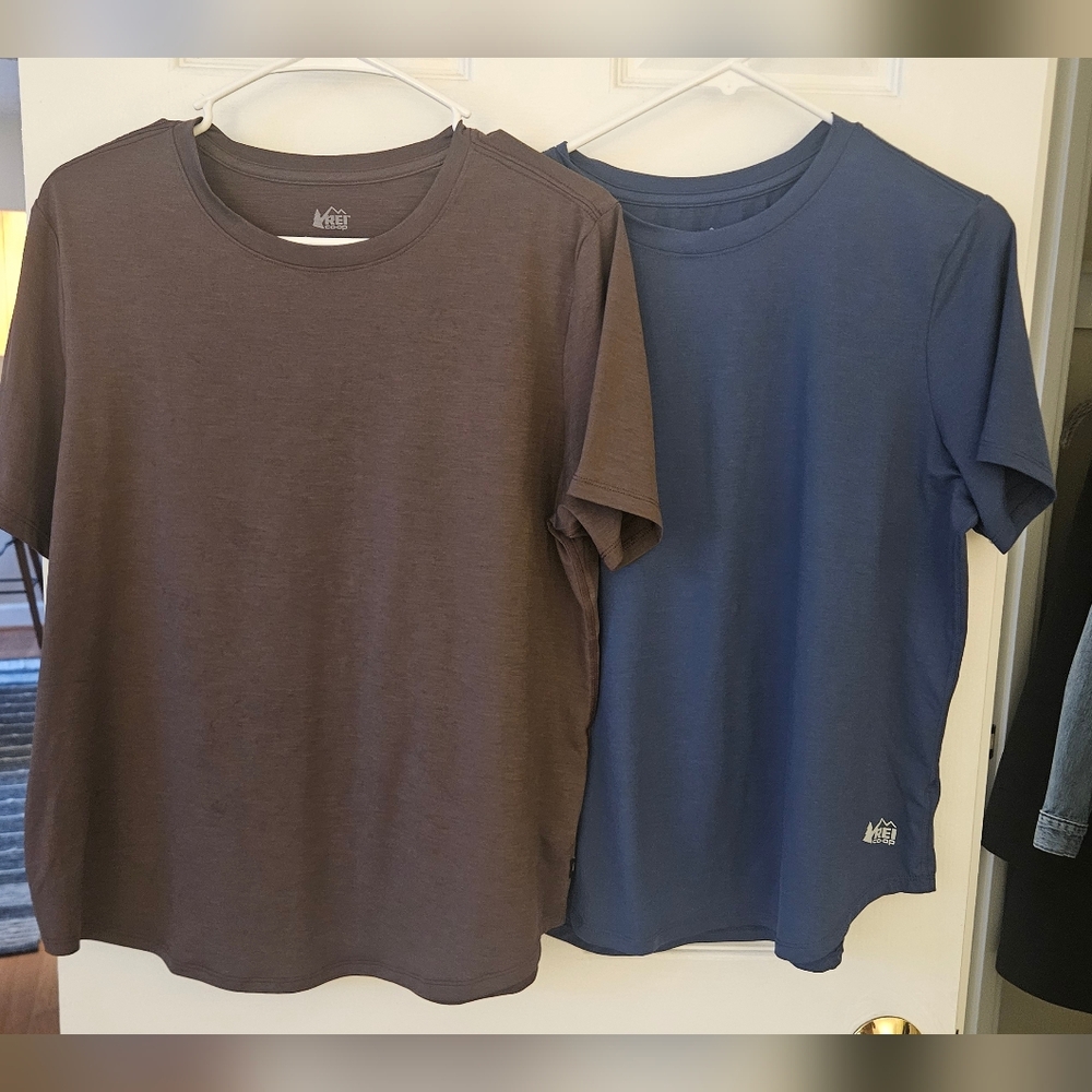 Womens REI Active Pursuits T-shirts (2 Shirts)